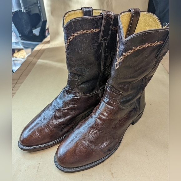 Justin Boots men's size 10.5EE brown leather J4165 great condition. Repair to le - Picture 2 of 10